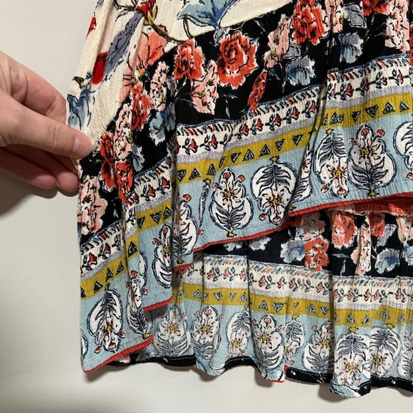 Patrons of Peace Feminine Boho Floral Crinkle Sleeveless Top Size XS - Picture 4 of 6